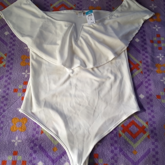 Rue 21 white bodysuit - Picture 4 of 6
